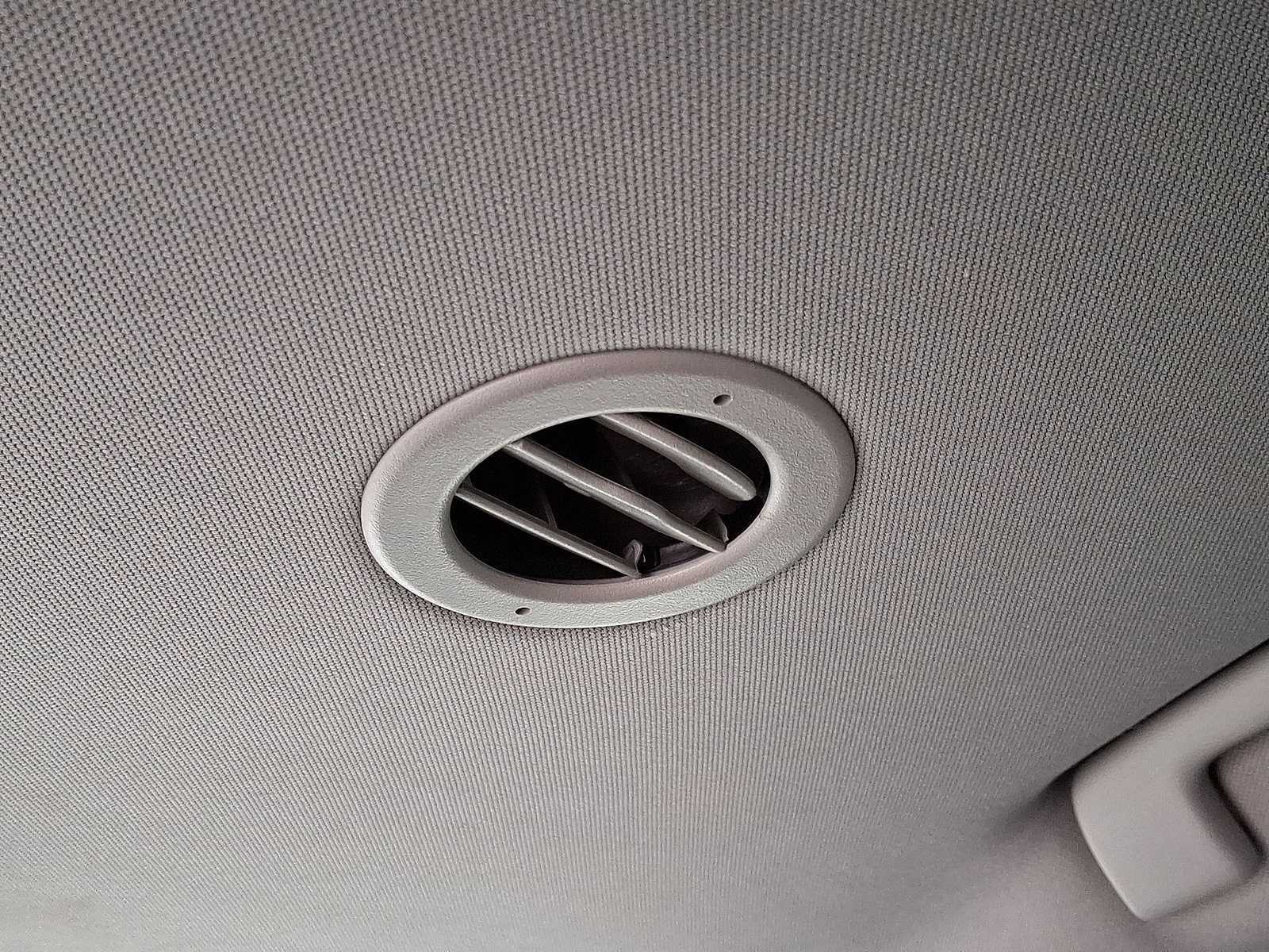 Used 2017 Chevrolet Suburban LT image 25