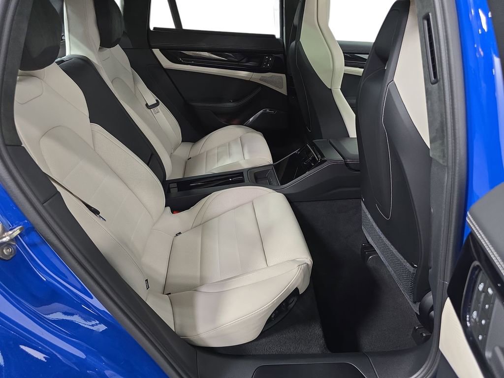 Certified 2025 Porsche Panamera GTS image 26