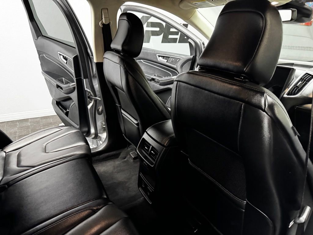 Used 2022 Ford Edge Titanium w/ Equipment Group 301A AWD/4WD image 47