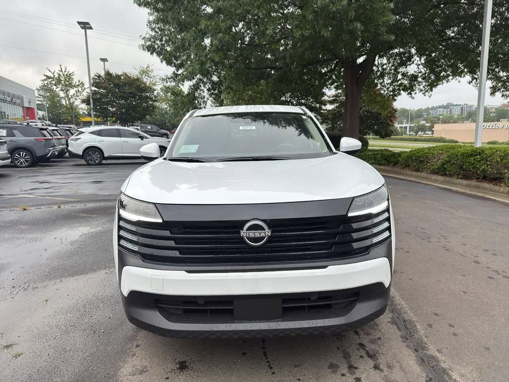 New 2025 Nissan Kicks SV image 2