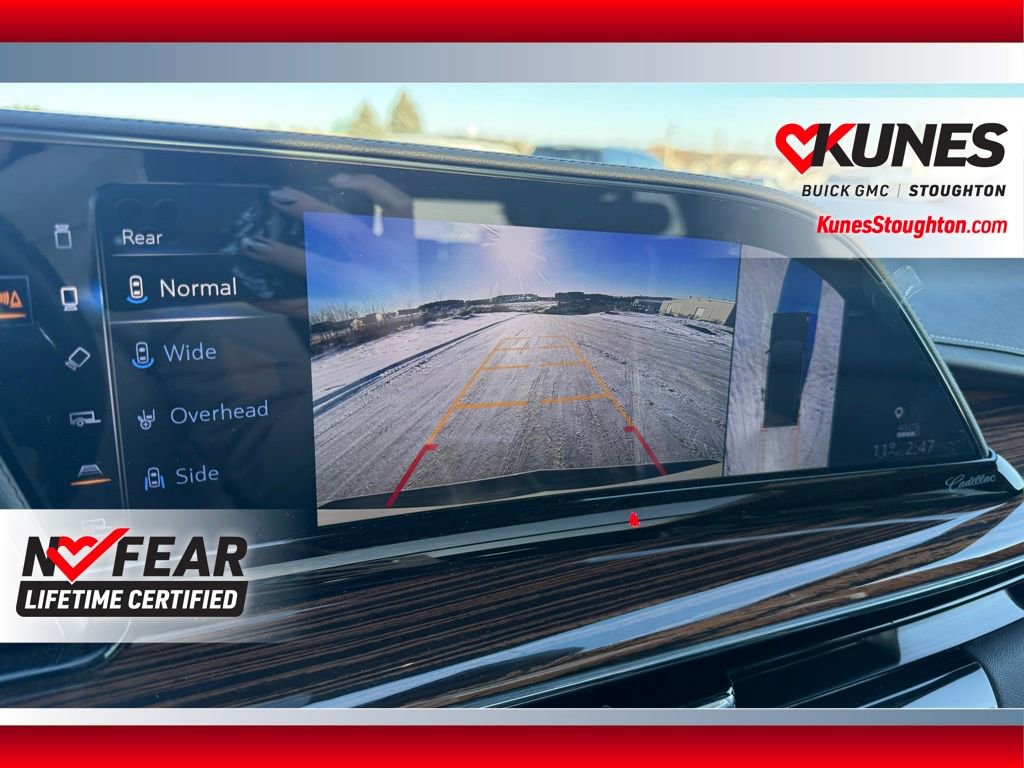 Used 2024 Cadillac Escalade ESV Premium Luxury image 32