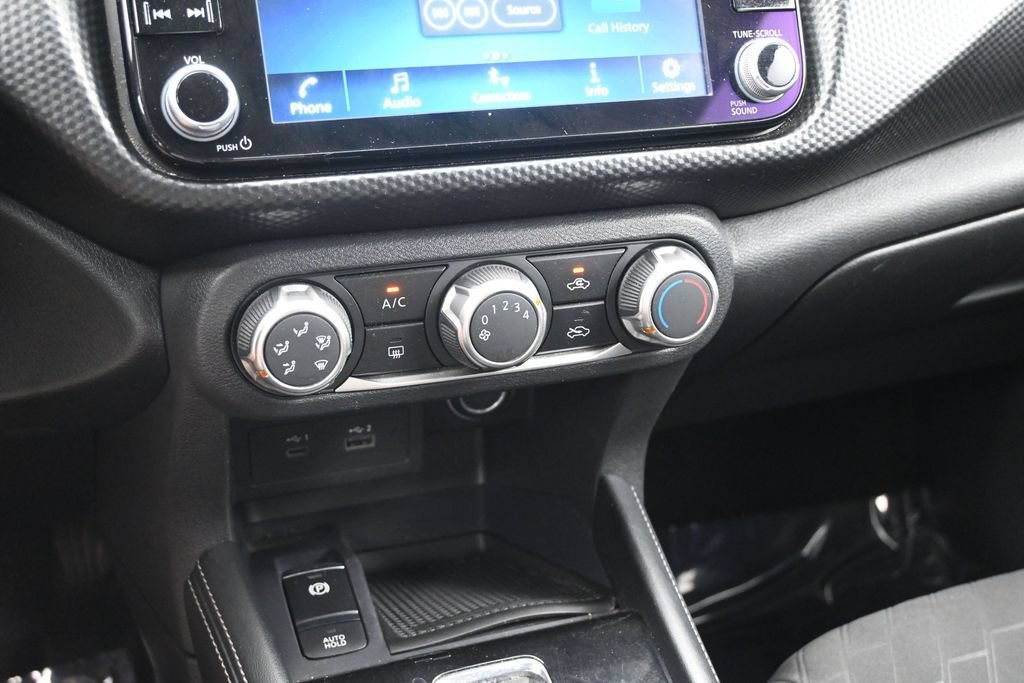 Used 2024 Nissan Kicks SV FWD image 16