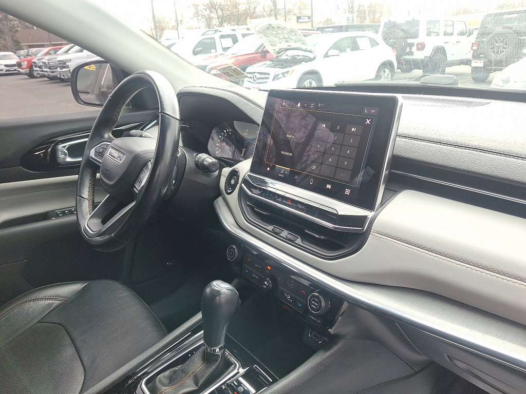 Certified 2022 Jeep Compass Limited w/ Sun and Sound Group image 12