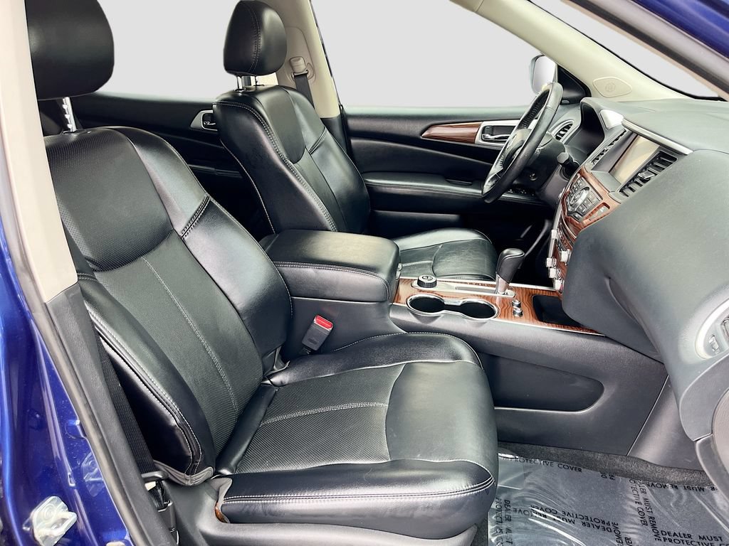 Used 2020 Nissan Pathfinder Platinum AWD/4WD image 30
