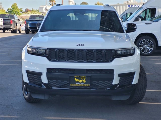 Certified 2024 Jeep Grand Cherokee L Laredo image 2