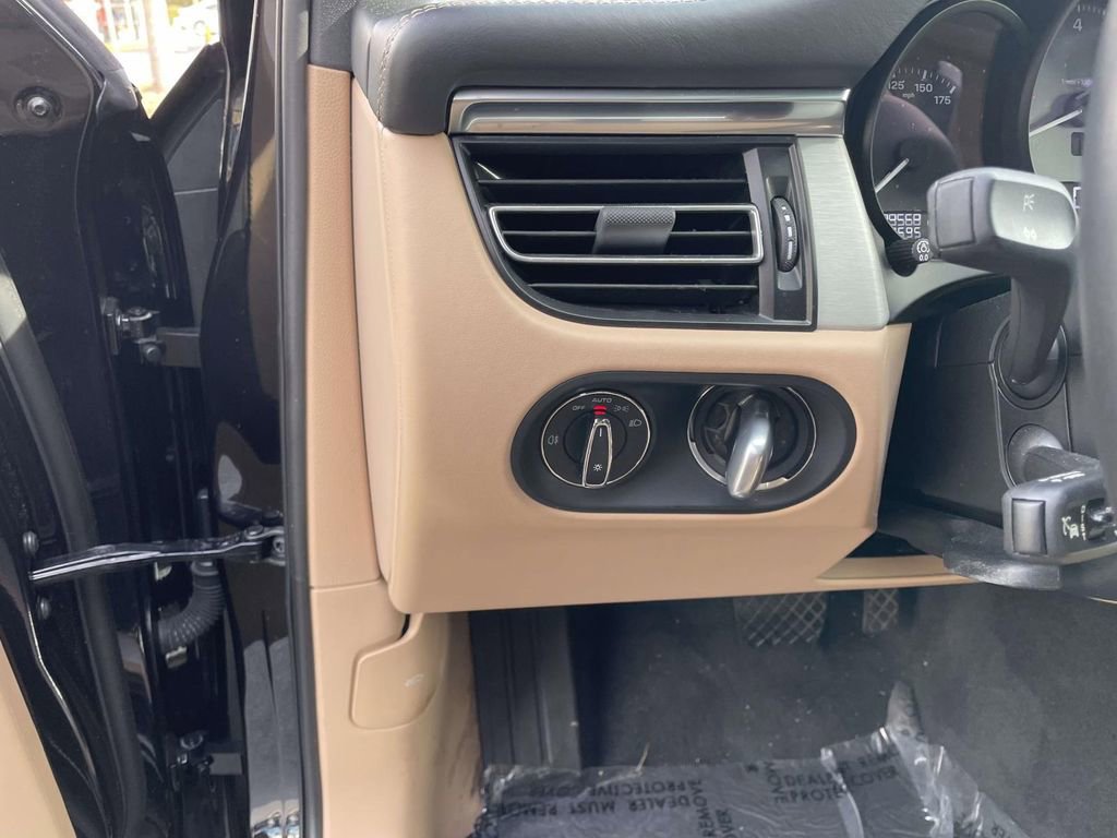 Used 2022 Porsche Macan S image 30