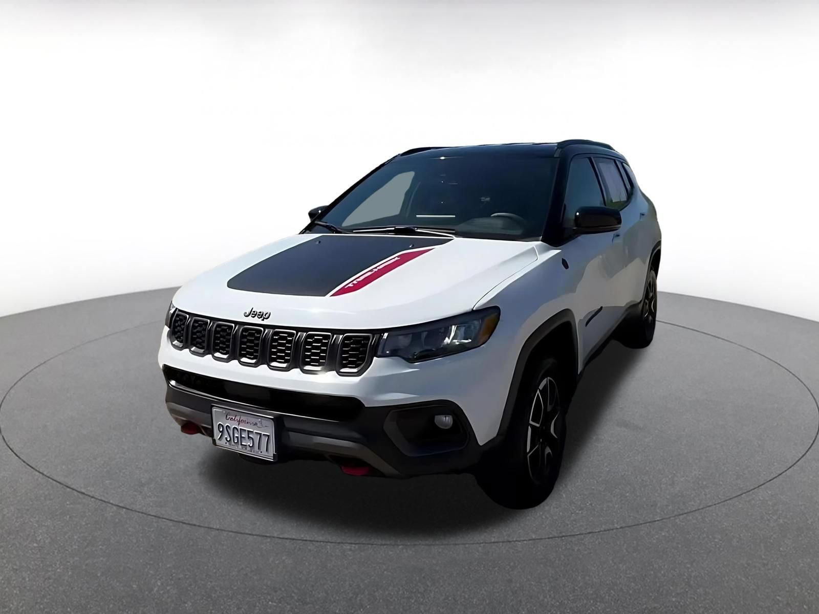 Used 2025 Jeep Compass Trailhawk AWD/4WD image 7