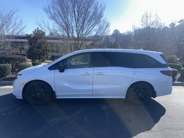 Used 2023 Honda Odyssey Sport image 3