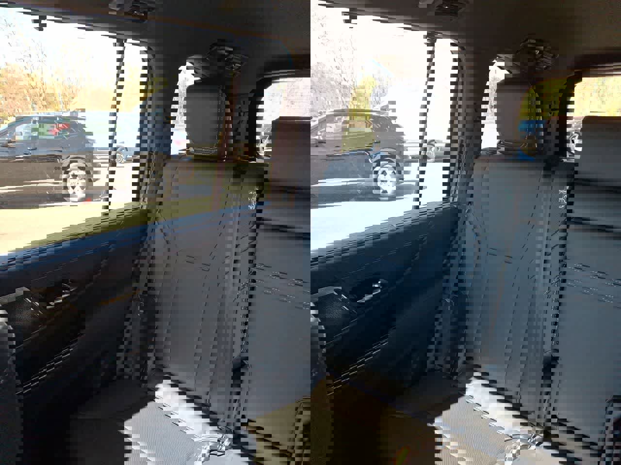 Used 2025 Lexus LX 600 4WD w/ Accessory Package (2T) image 12