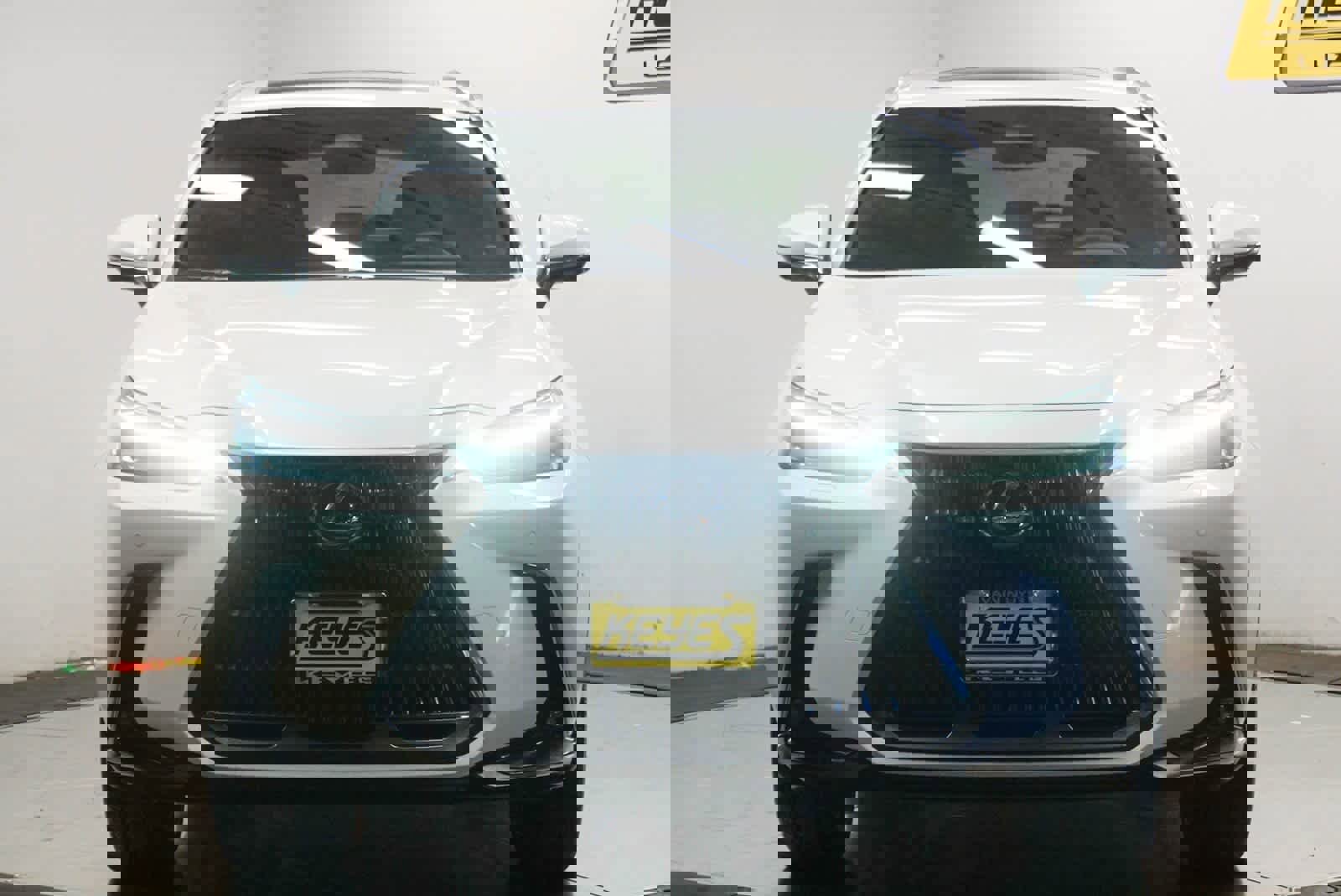 Used 2024 Lexus NX 450h+ Luxury image 6