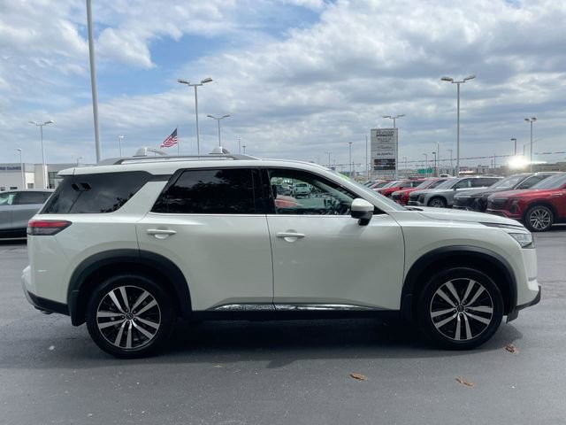Used 2024 Nissan Pathfinder Platinum w/ Cargo Package FWD image 6