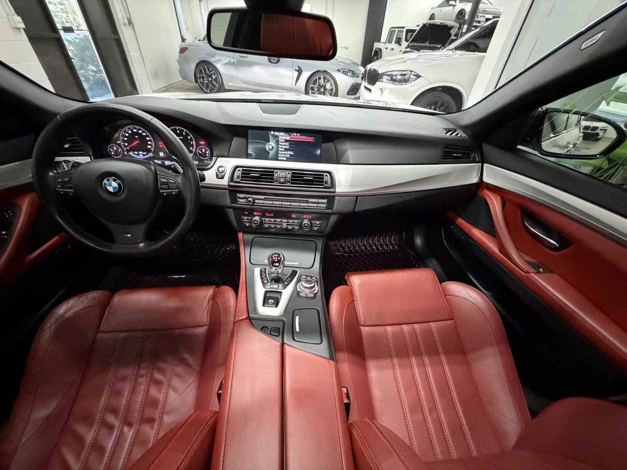 Used 2013 BMW M5 RWD image 14