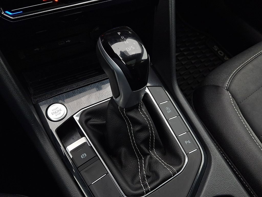 Certified 2025 Volkswagen Taos SE AWD/4WD image 15