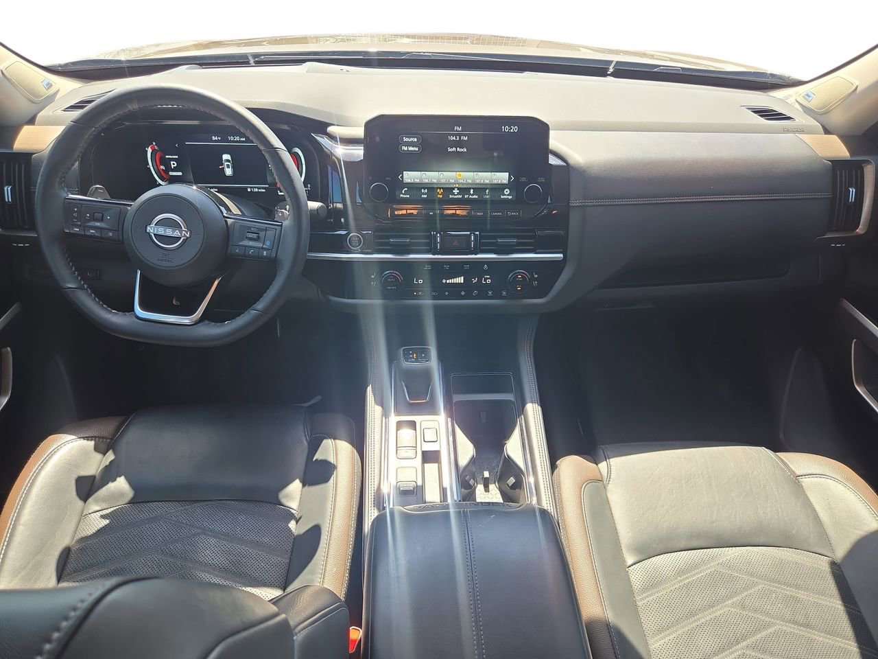 Used 2024 Nissan Pathfinder Platinum w/ Cargo Package FWD image 9