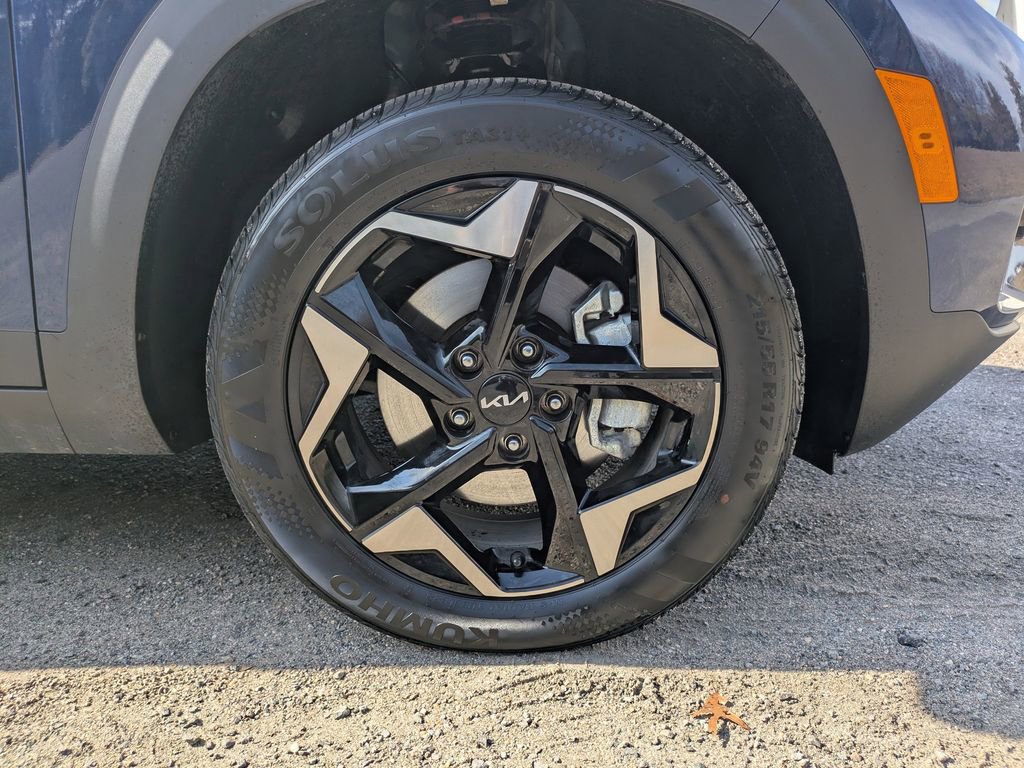 Used 2025 Kia Seltos EX image 11
