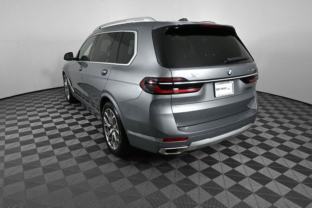 Used 2023 BMW X7 xDrive40i w/ Executive Package AWD/4WD image 4
