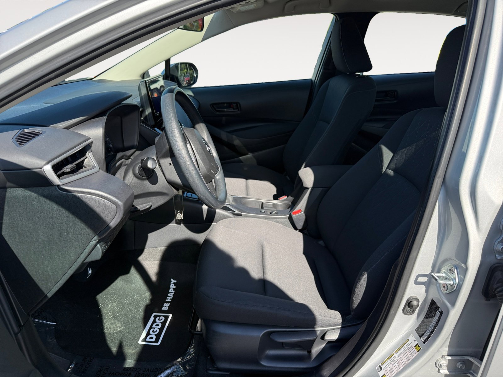 Used 2024 Toyota Corolla LE FWD image 10