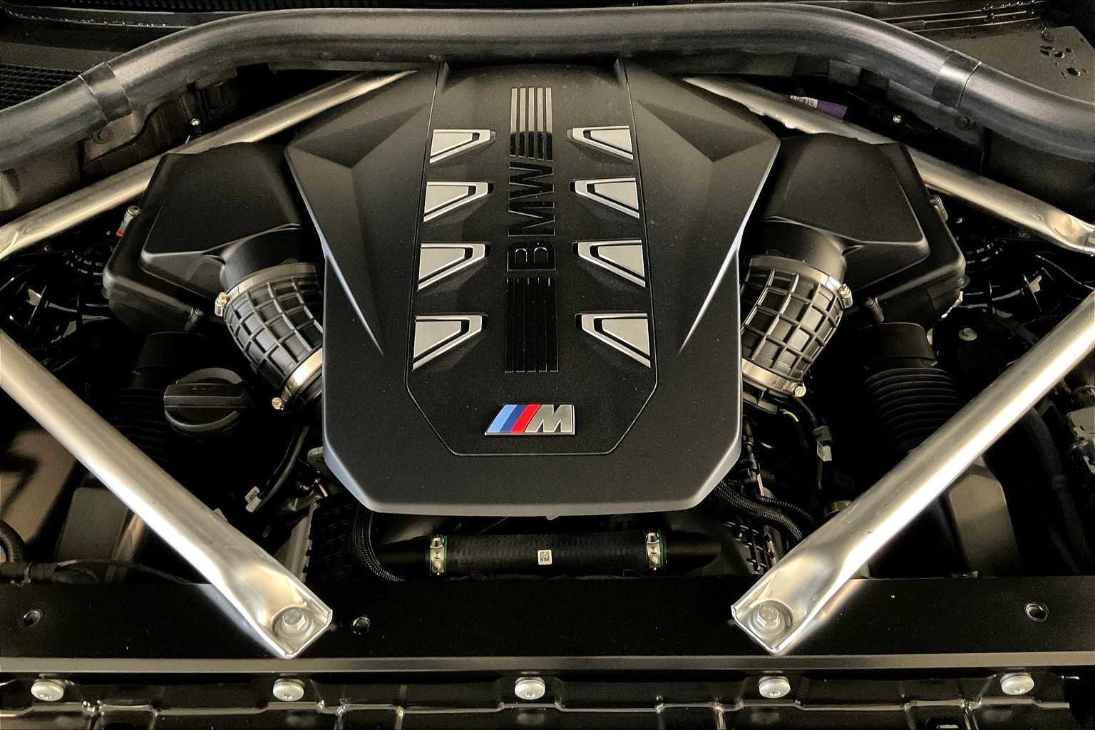 New 2026 BMW X5 M60i image 17