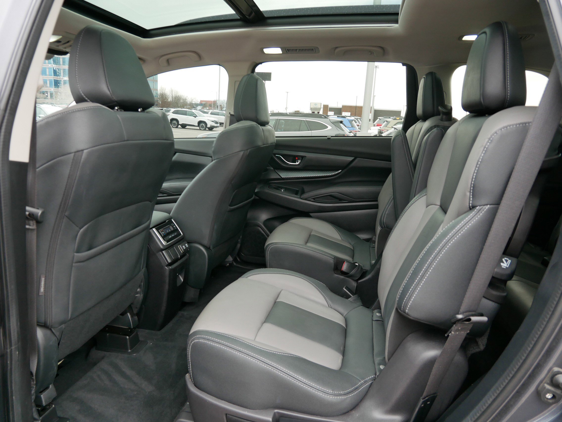 Used 2022 Subaru Ascent Onyx Edition image 32