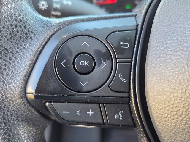 Used 2022 Toyota RAV4 XLE image 24