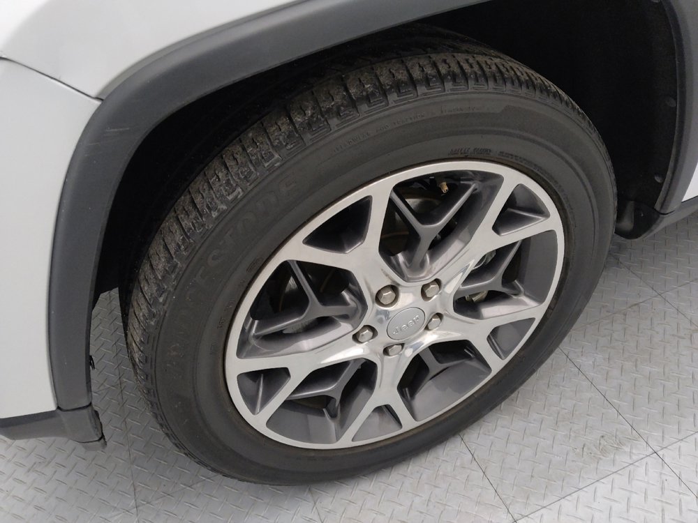 Used 2022 Jeep Grand Cherokee Limited w/ Tech Group image 31