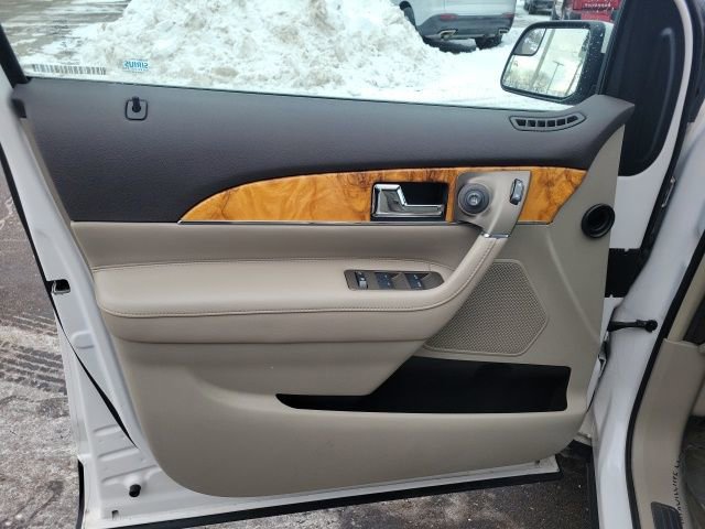 Used 2014 Lincoln MKX AWD w/ Olive Ash Wood Package image 17