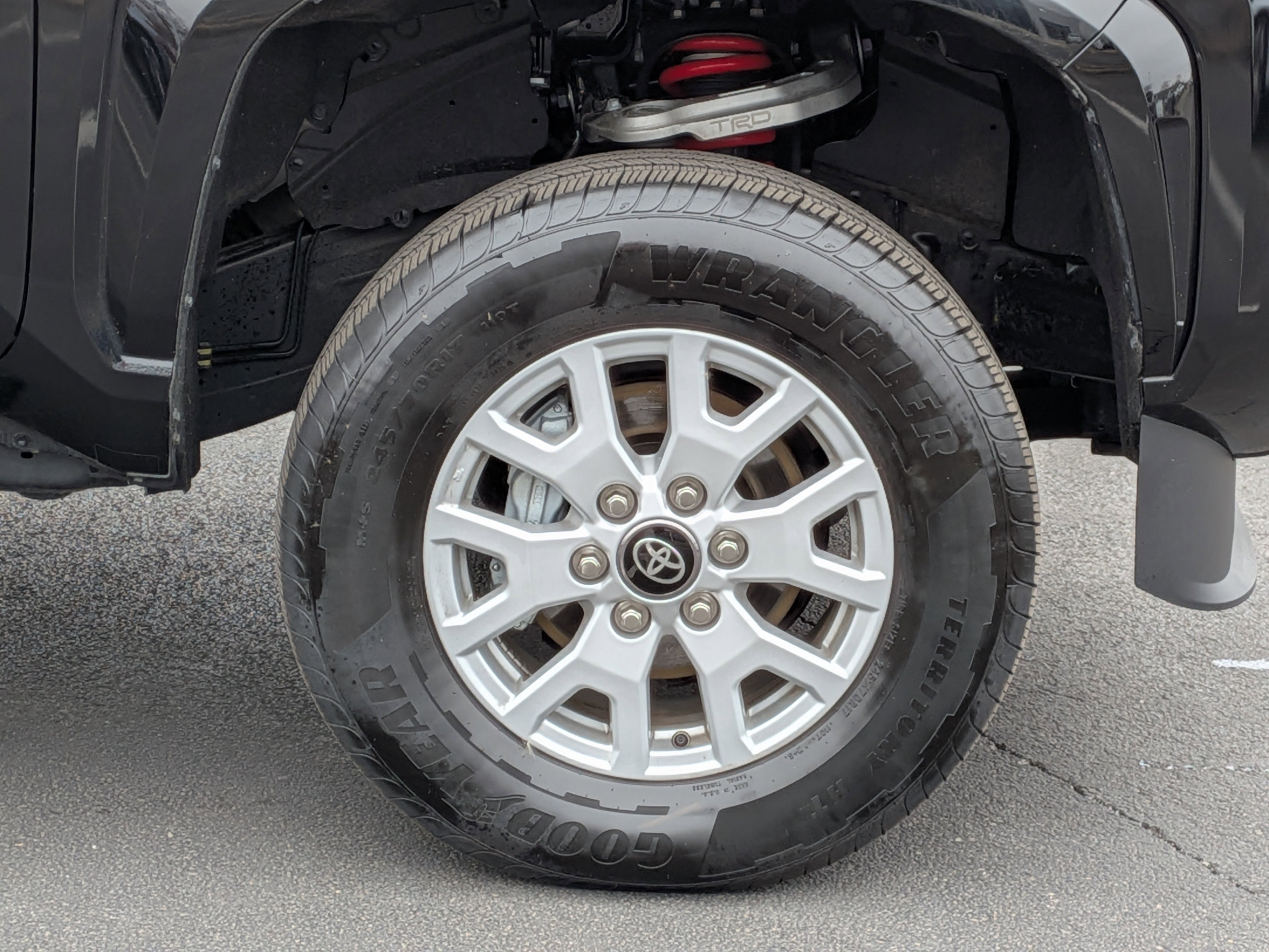 Used 2025 Toyota Tacoma SR5 image 13