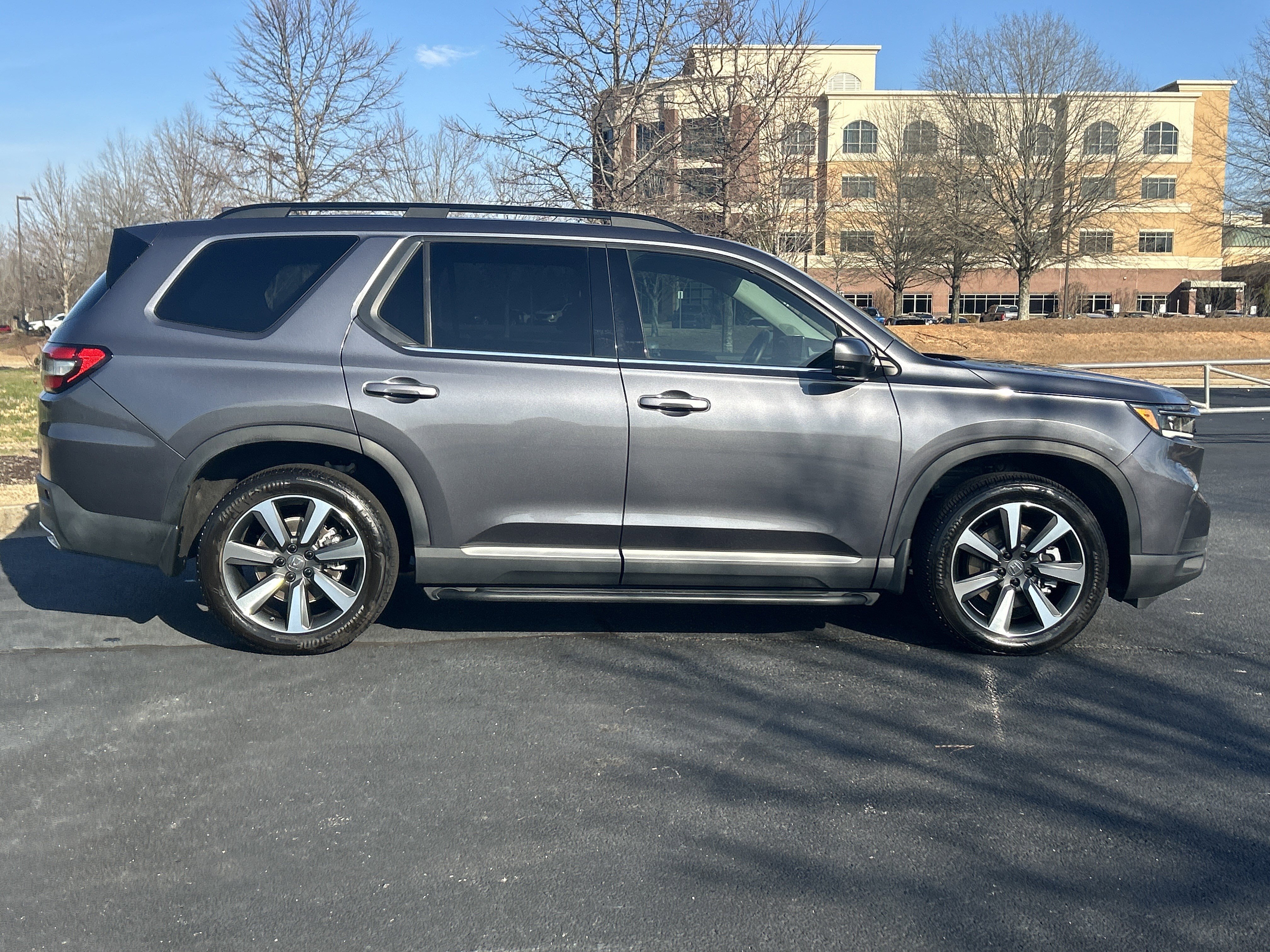 Used 2024 Honda Pilot Elite image 10
