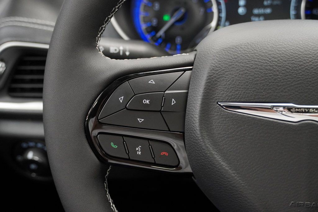 New 2026 Chrysler Pacifica Limited w/ S Appearance Package image 26