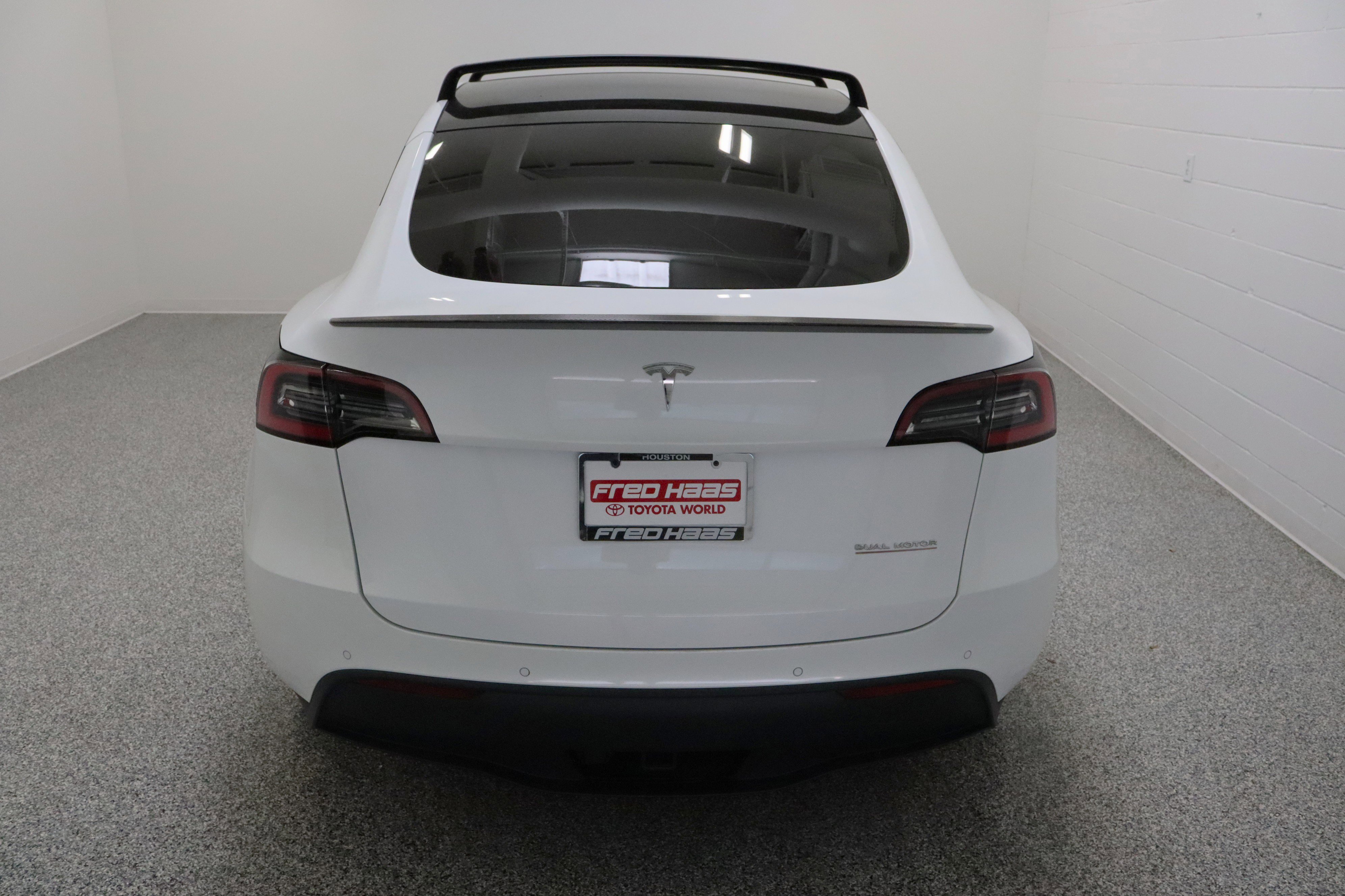 Used 2021 Tesla Model Y Performance image 8