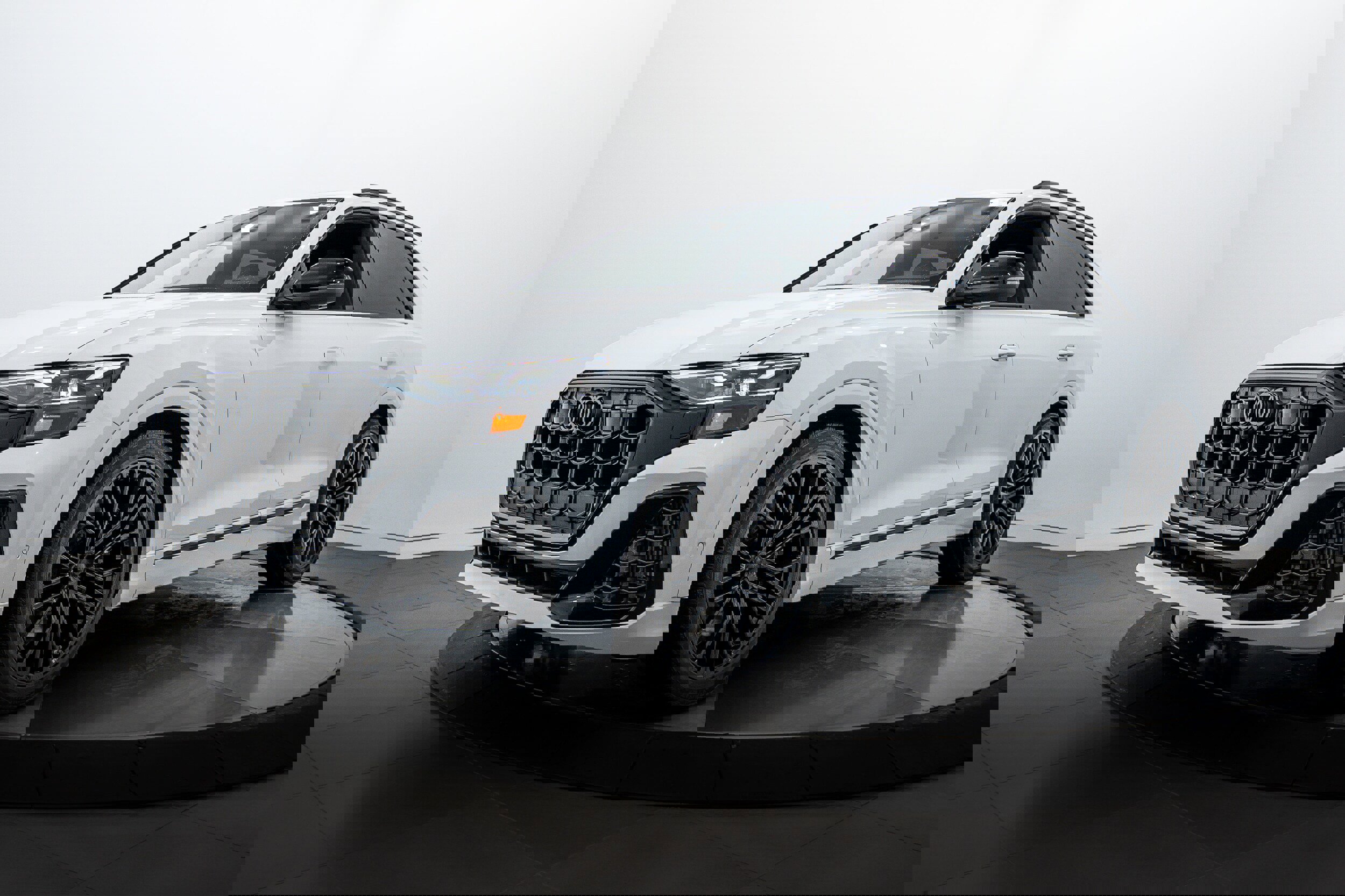 New 2026 Audi SQ8 Premium Plus image 7