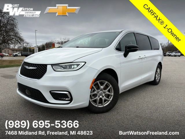Used 2025 Chrysler Pacifica Select FWD image 1