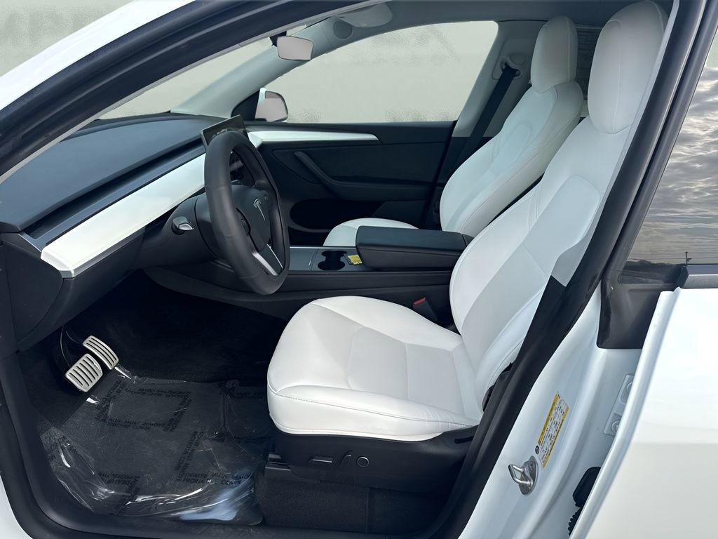 Used 2022 Tesla Model Y Performance image 9