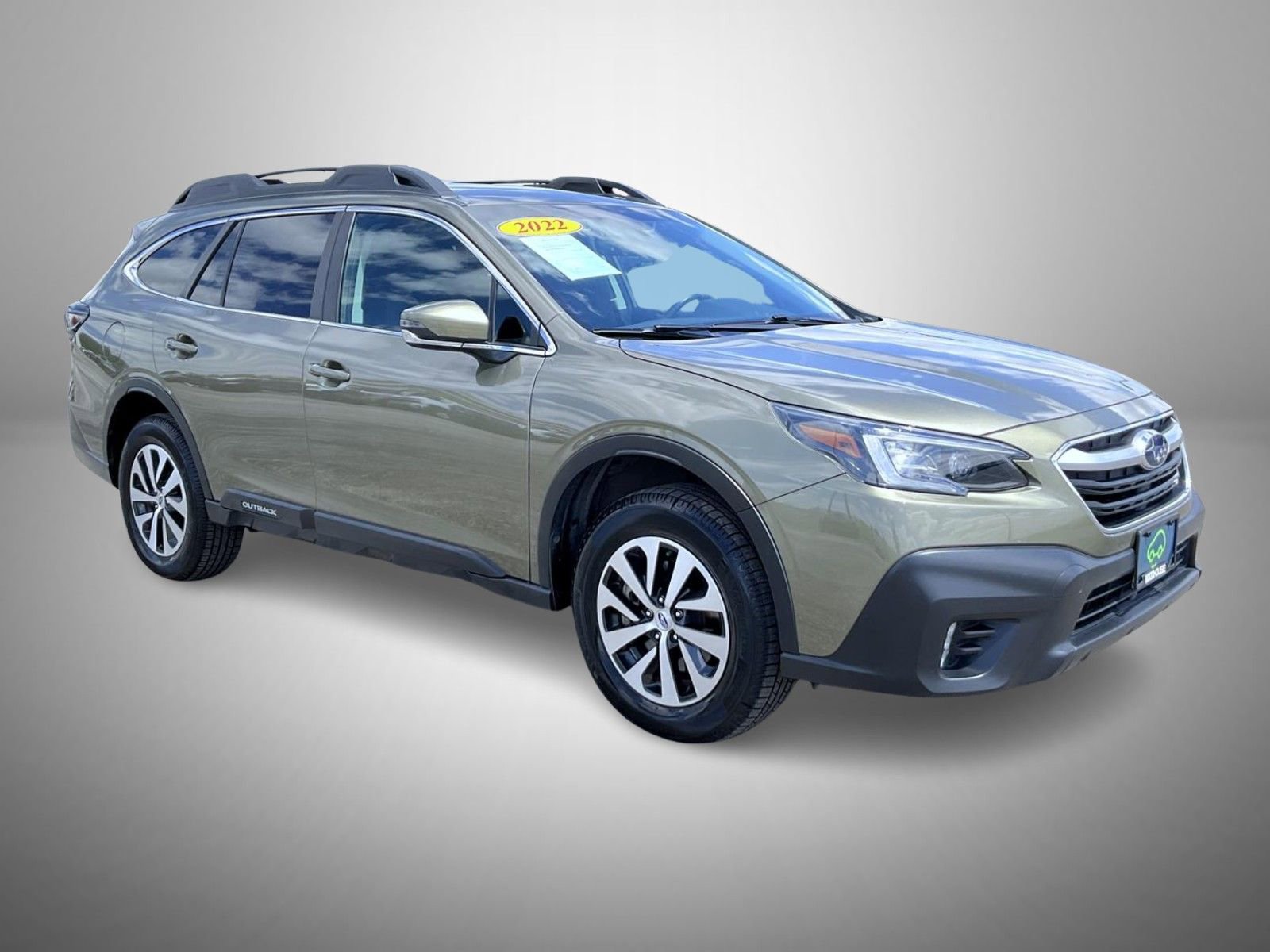 Used 2022 Subaru Outback Premium AWD/4WD image 3