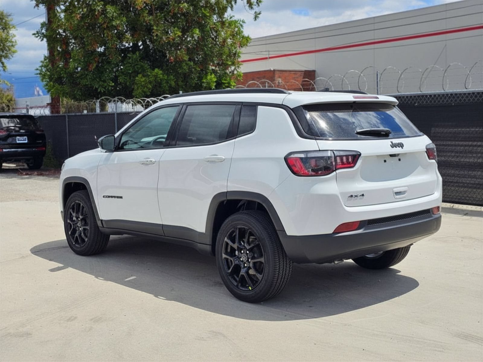 New 2026 Jeep Compass Latitude AWD/4WD image 5