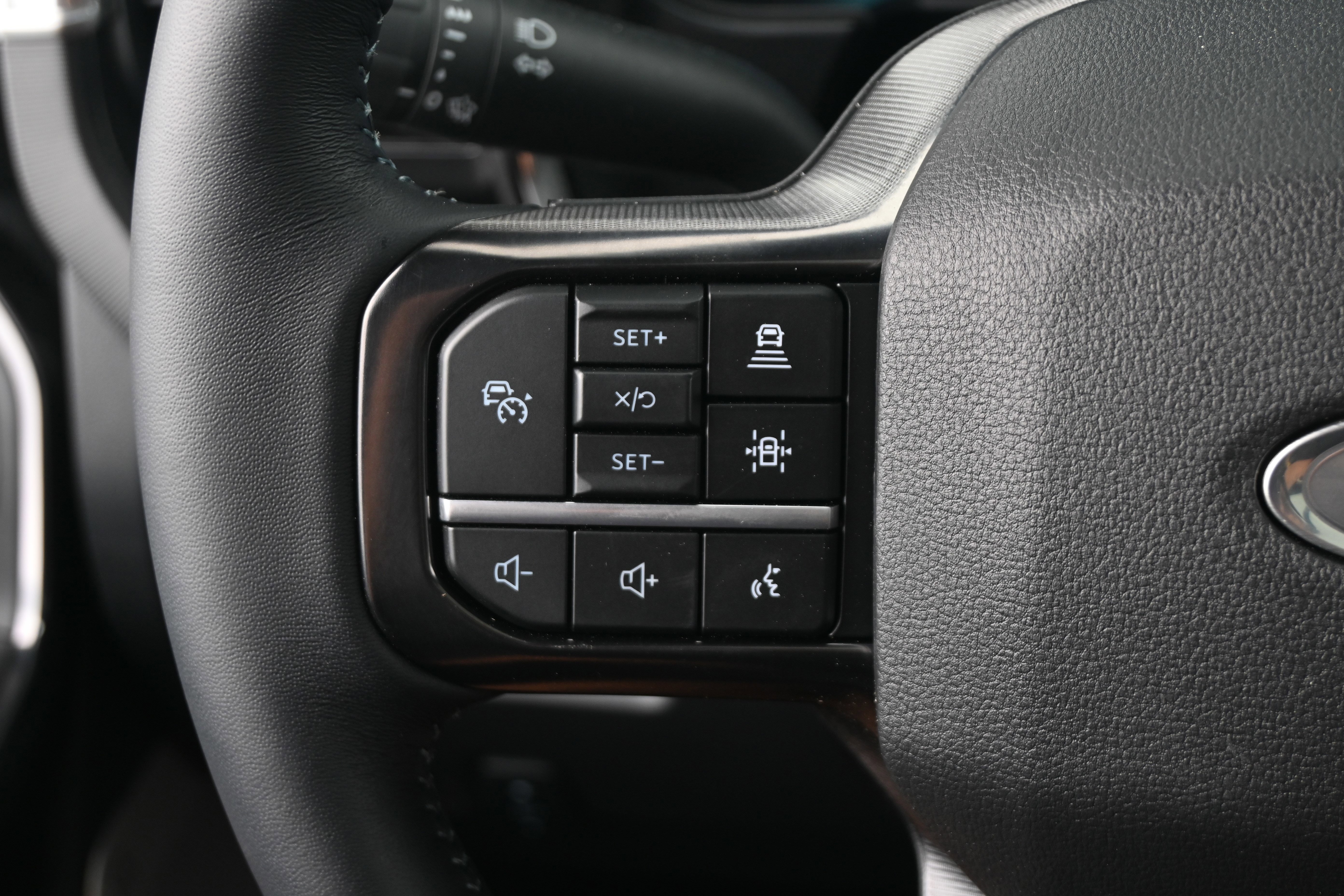 Used 2026 Ford F250 Platinum AWD/4WD image 18