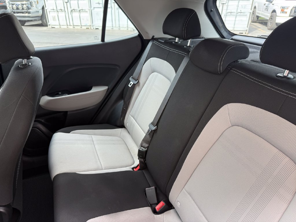 Used 2023 Hyundai Venue SEL w/ Cargo Package FWD image 33