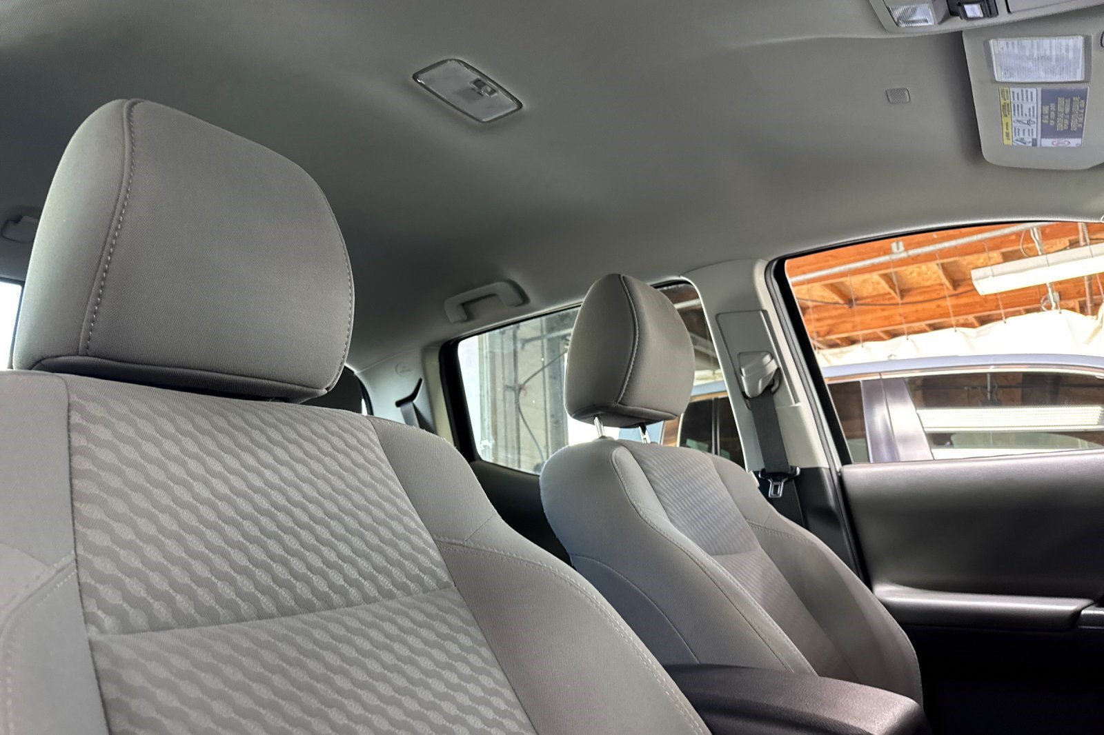 Used 2020 Toyota Tacoma SR AWD/4WD image 29