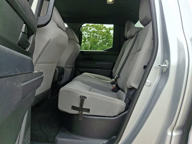 Used 2024 Toyota Tacoma SR5 AWD/4WD image 13