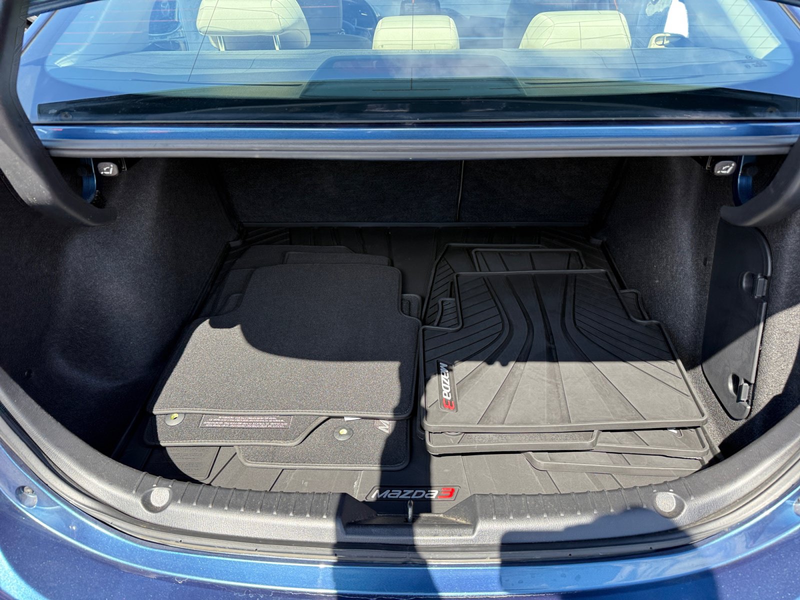 Used 2018 MAZDA MAZDA3 Sport FWD image 17