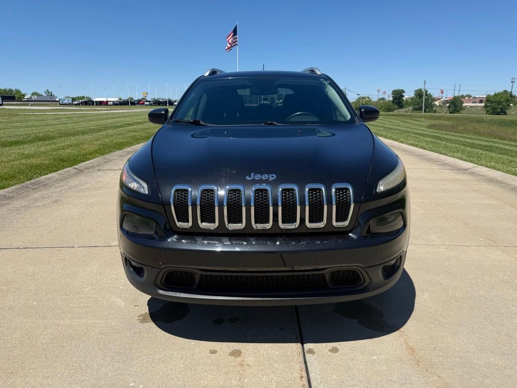 Used 2014 Jeep Cherokee Latitude w/ Cold Weather Group AWD/4WD image 10