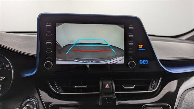 Used 2019 Toyota C-HR XLE image 29