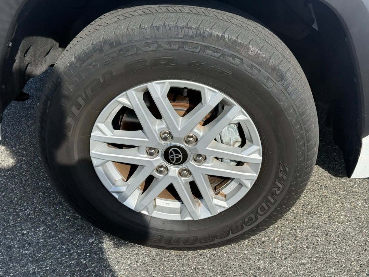 Used 2022 Toyota Tundra SR5 w/ SR5 Premium Package image 11