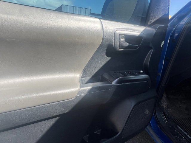 Used 2018 Toyota Tacoma SR5 image 11
