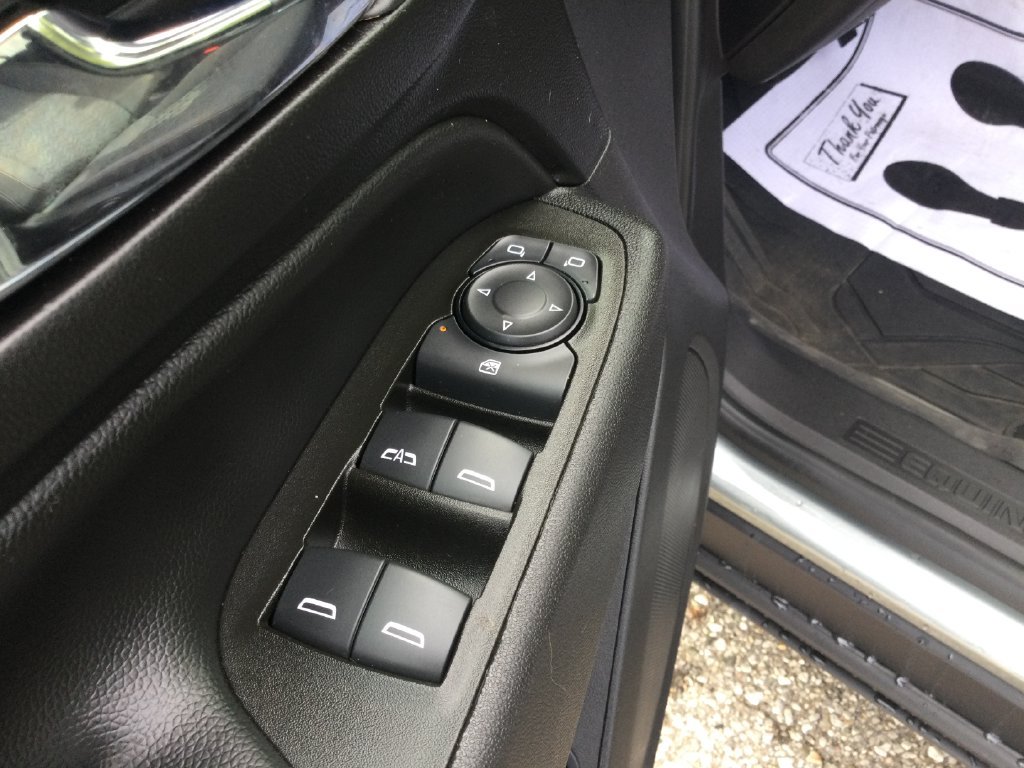 Used 2024 Chevrolet Equinox LT w/ LPO, Floor Liner Package FWD image 11