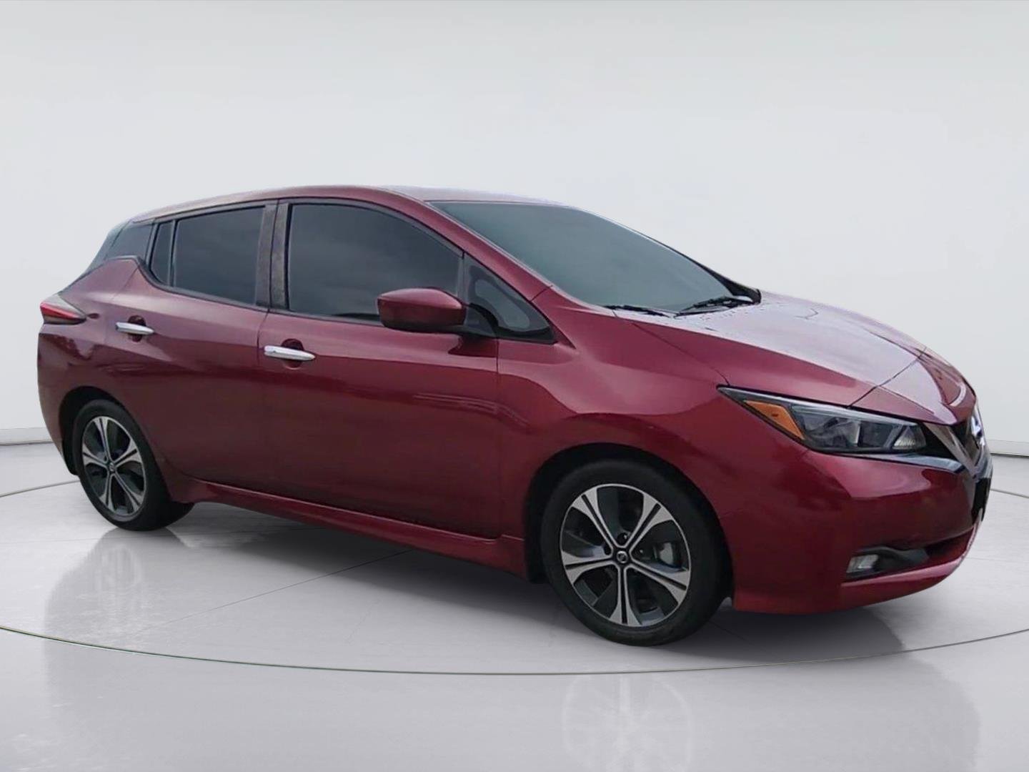 Used 2022 Nissan Leaf SV FWD image 2
