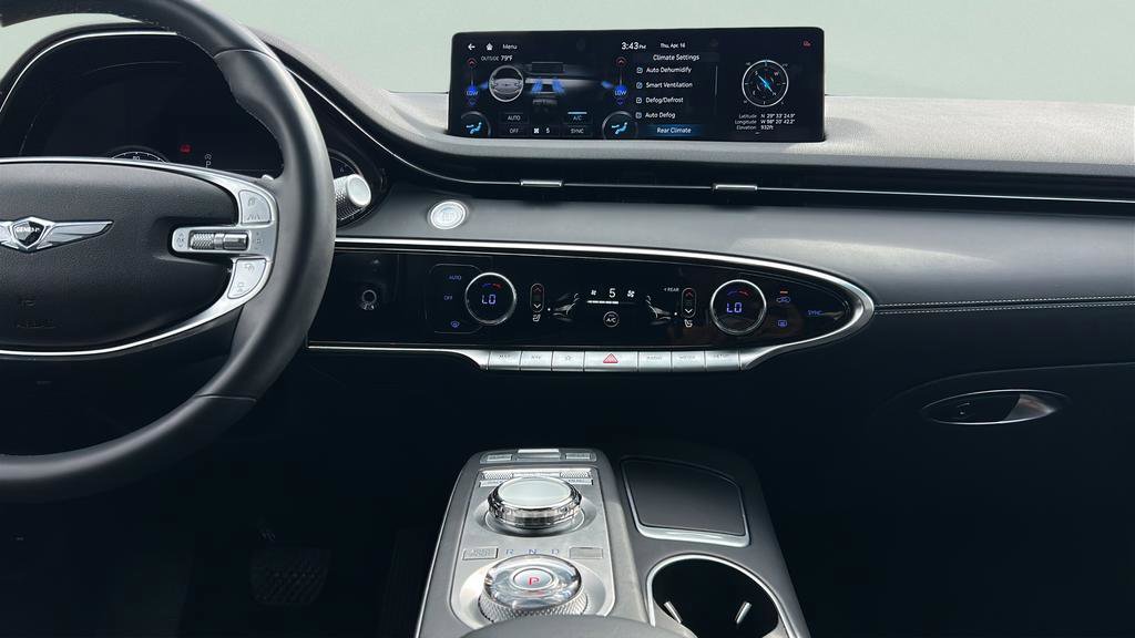 Used 2025 Genesis GV70 2.5T AWD/4WD image 24