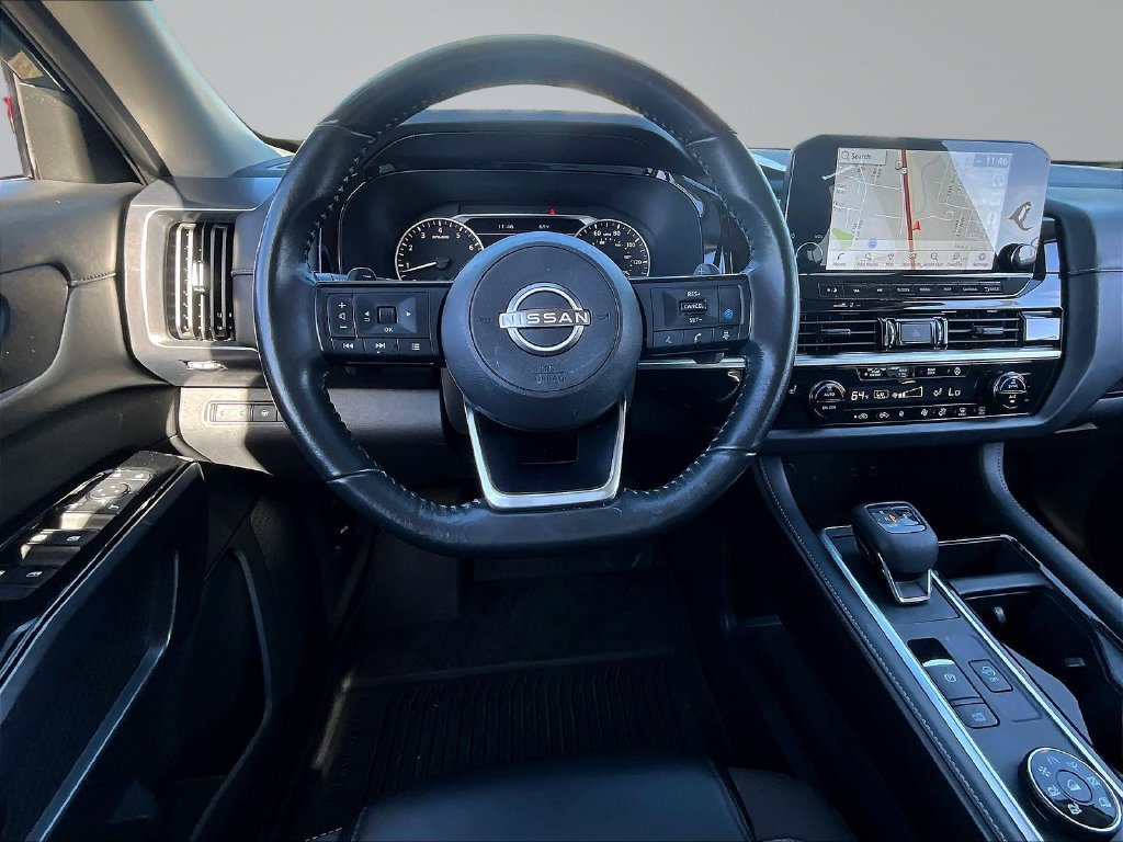 Used 2023 Nissan Pathfinder SL AWD/4WD image 10