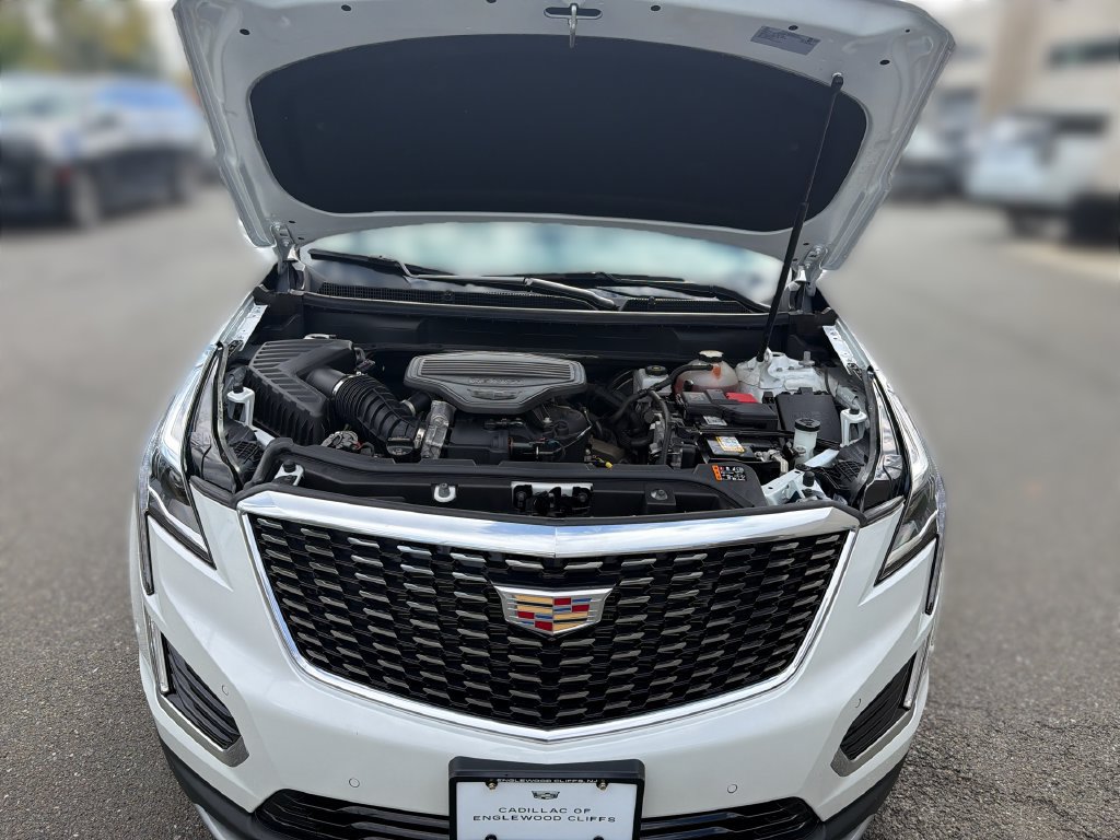 Used 2024 Cadillac XT5 Premium Luxury w/ Technology Package AWD/4WD image 18