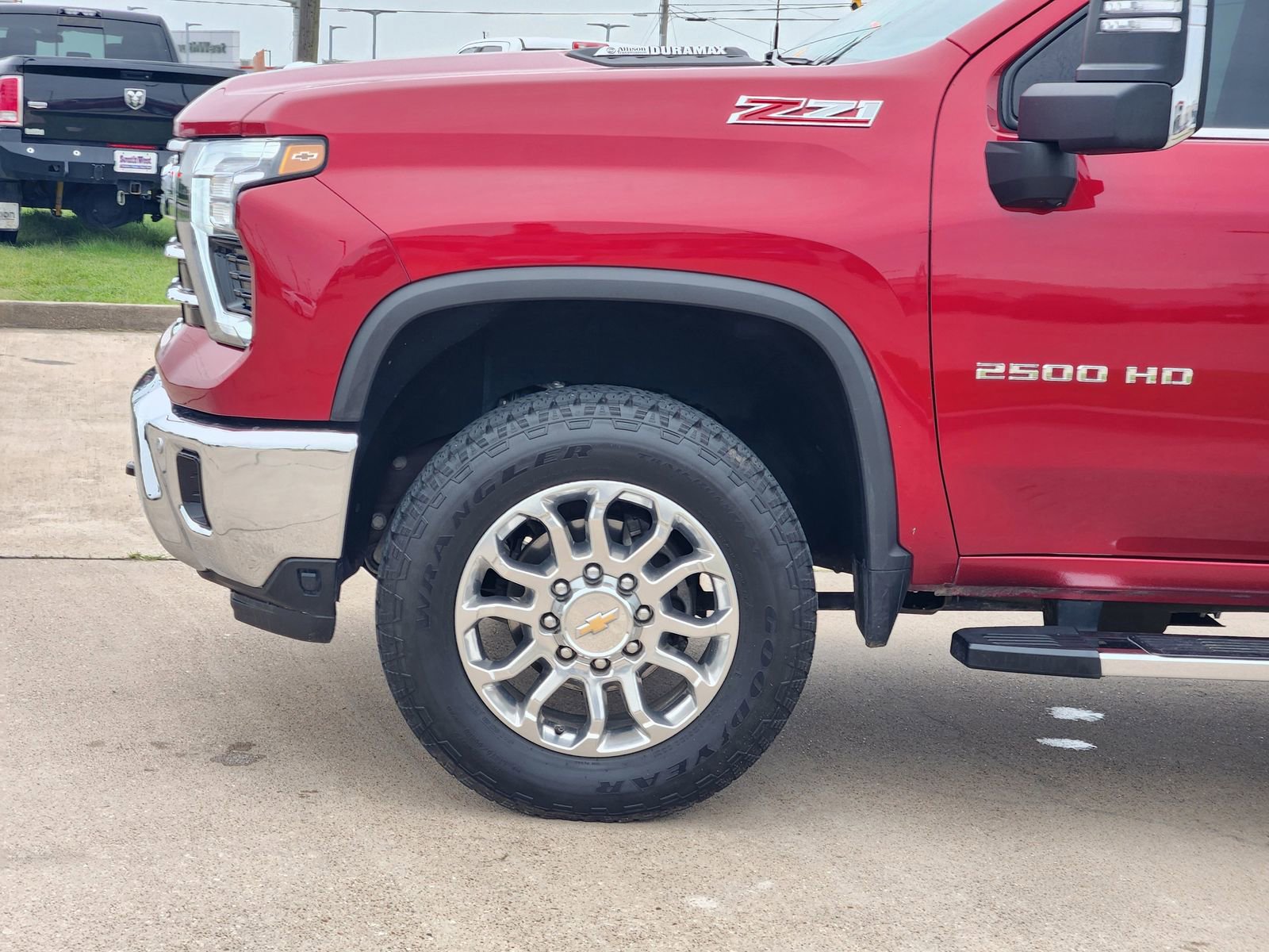 Used 2024 Chevrolet Silverado 2500 LTZ w/ LTZ Plus Package AWD/4WD image 10